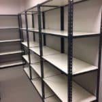 Metala plaukti Versa 500 Delu ielas 8 dzerienu veikala noliktava