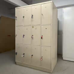 Lietoti metāla skapji, 4x300 mm x 3, 12 durtiņas