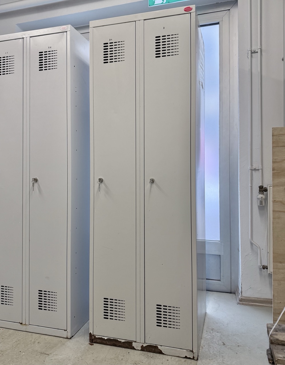 Lietots garderobes skapis, 2x300 mm 75368 Lietots garderobes skapis, 2x300 mm 75368