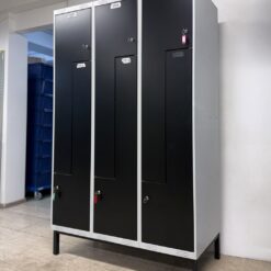 Garderobes skapji, 3x400 mm ar Z durvīm, AJ Classic