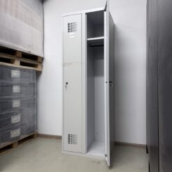 Lietots garderobes skapis, 2x300 mm