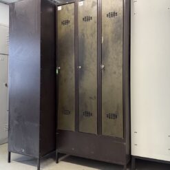 Metāla garderobes skapis, LIEX313050, tumši brūns, 3x300 mm