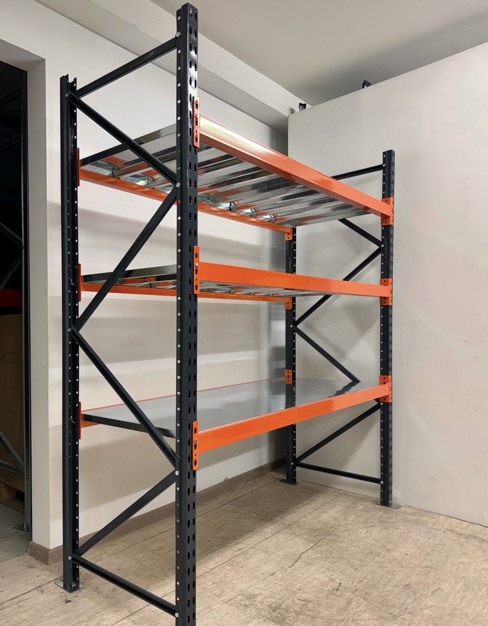 Metāla plaukti, H2000x600x1800 mm